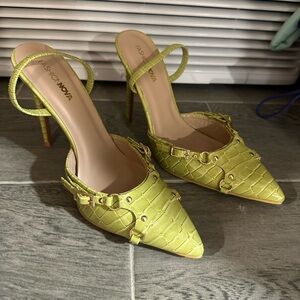 FASHIONNOVA GREEN HEELS